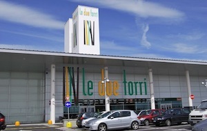 Il centro commerciale Le Due Torri debutta sulle reti nazionali Mediaset