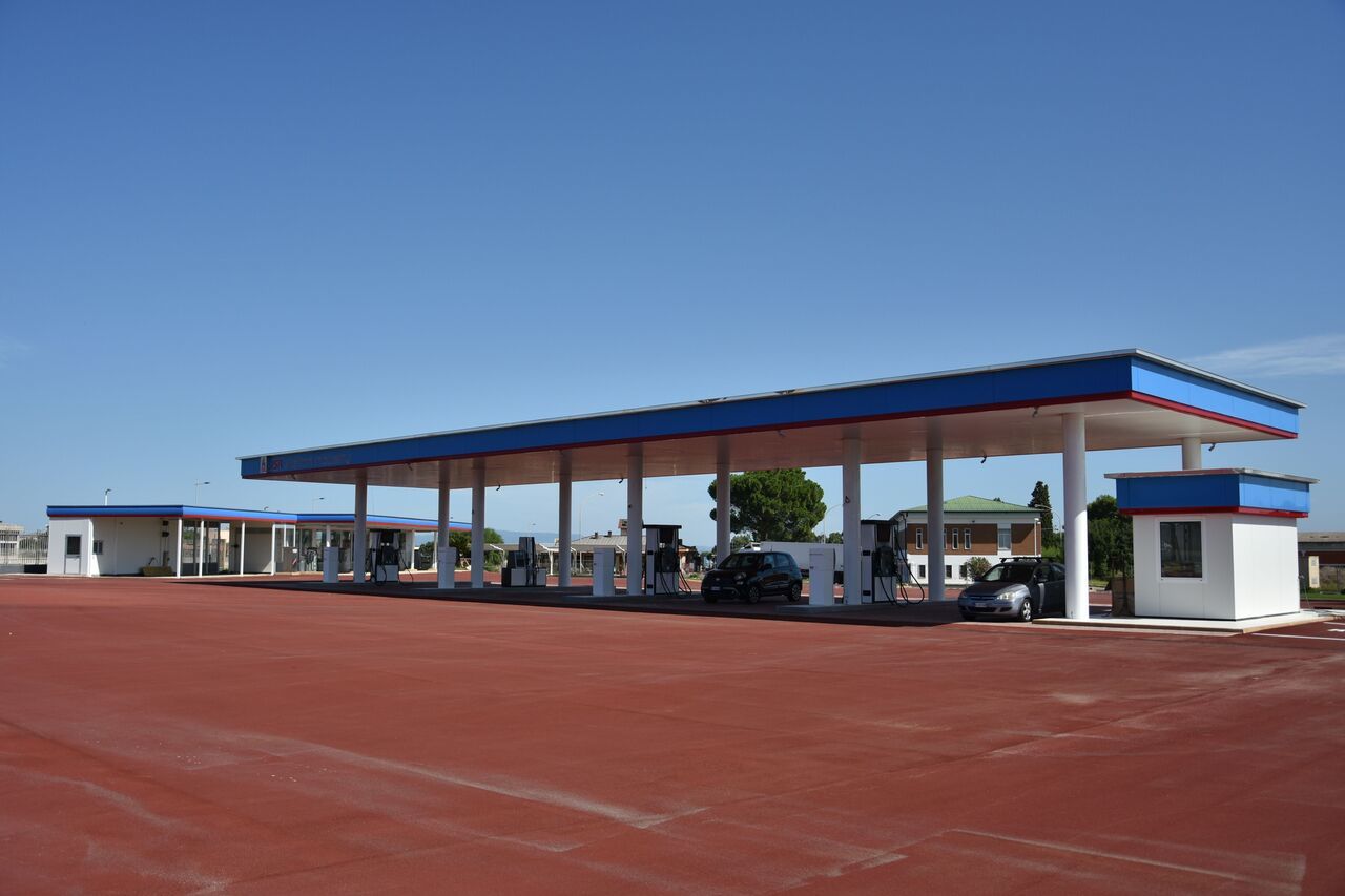  Gruppo Isa (Végé) inaugura la prima stazione di servizio a metano