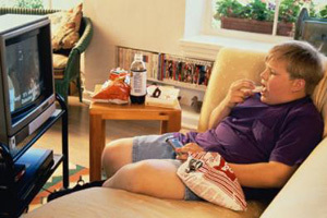 Osservatorio ADI-Nestlé: mangiare davanti alla tv favorisce l’obesità