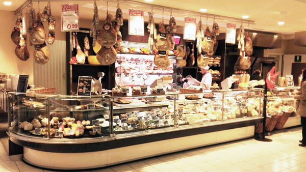 Lo storico supermercato milanese di Porta Genova diventa Simply City