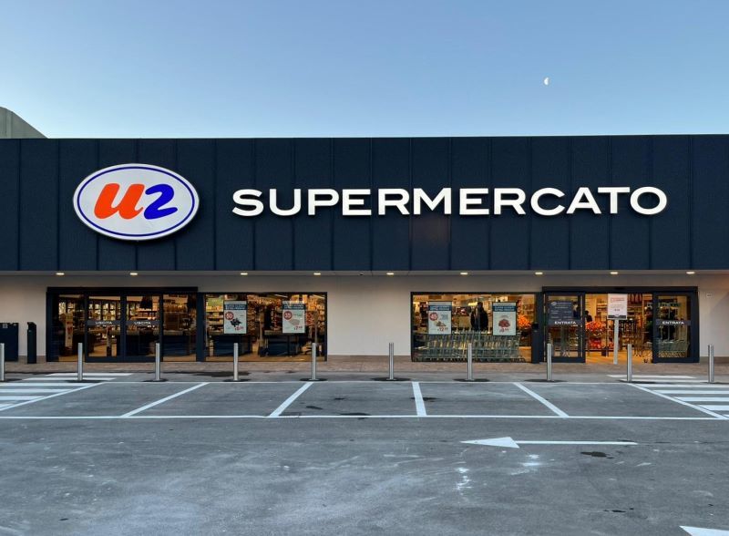 ​U2 supermercato di Magnago cambia look