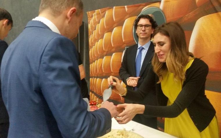 Parmigiano Reggiano conta due milioni di contatti ad Expo