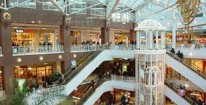 Milano: a San Babila aprirà un centro commerciale di 12 piani