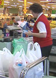 Shopper: Coop spinge il riutilizzo