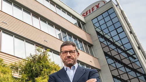 Selex raggiunge 16,9 miliardi di fatturato e continua a investire