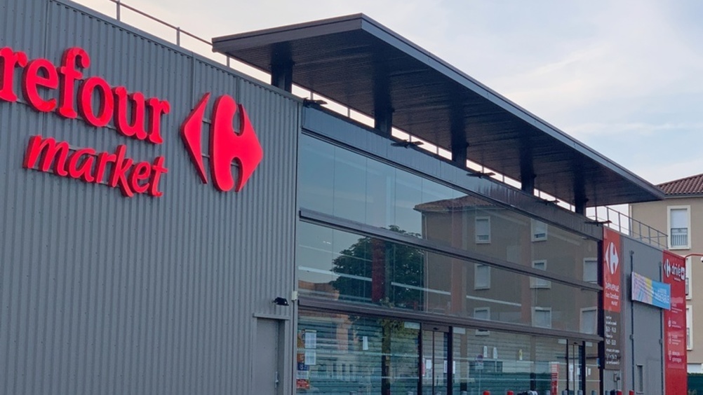 Carrefour Francia fa cassa (immobiliare) con 17 supermercati del futuro