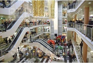 Parma: da novembre i centri commerciali possono allargarsi
