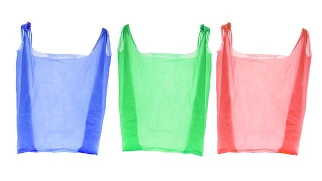 Vietati i sacchetti in plastica non compostabile nei mercati alimentari parigini