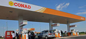 Osservatorio Conad: continua la corsa dei prezzi dei carburanti