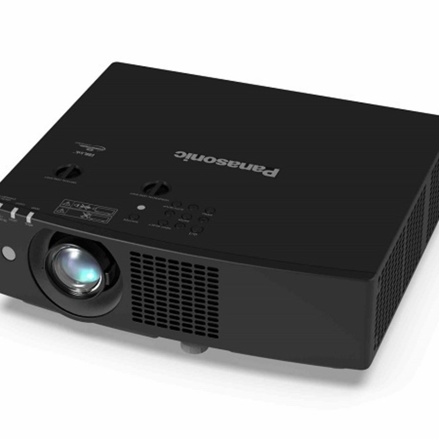 Panasonic annuncia la serie di proiettori laser Lcd portatili di piccole dimensioni