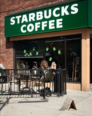 Danone sigla un'alleanza strategica con Starbucks