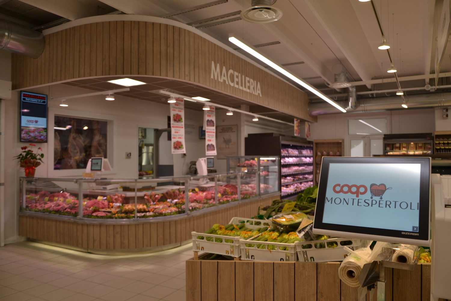 La nuova Coop Montespertoli completamente arredata da Smart Store