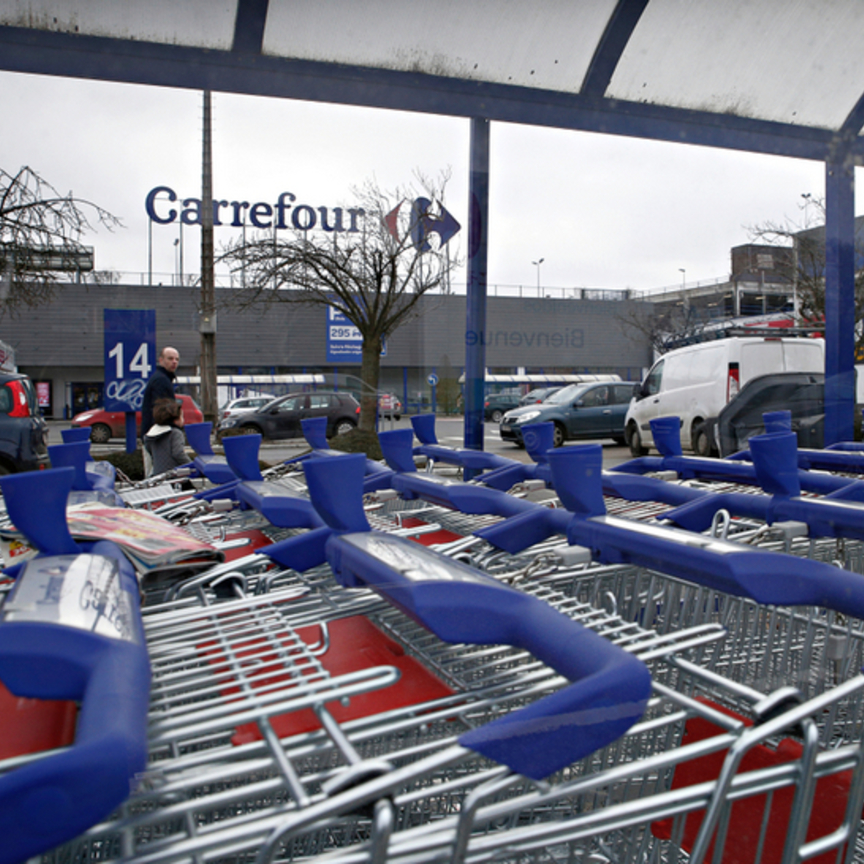 Carrefour: intesa con i sindacati per i 580 esuberi degli iper