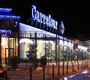 Carrefour riacquista cento centri commerciali Klepierre