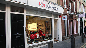 Superga apre il suo primo negozio a Hong Kong
