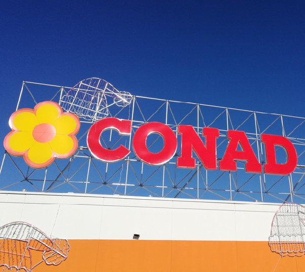 Conad acquisisce i 46 ipermercati di Auchan Italia