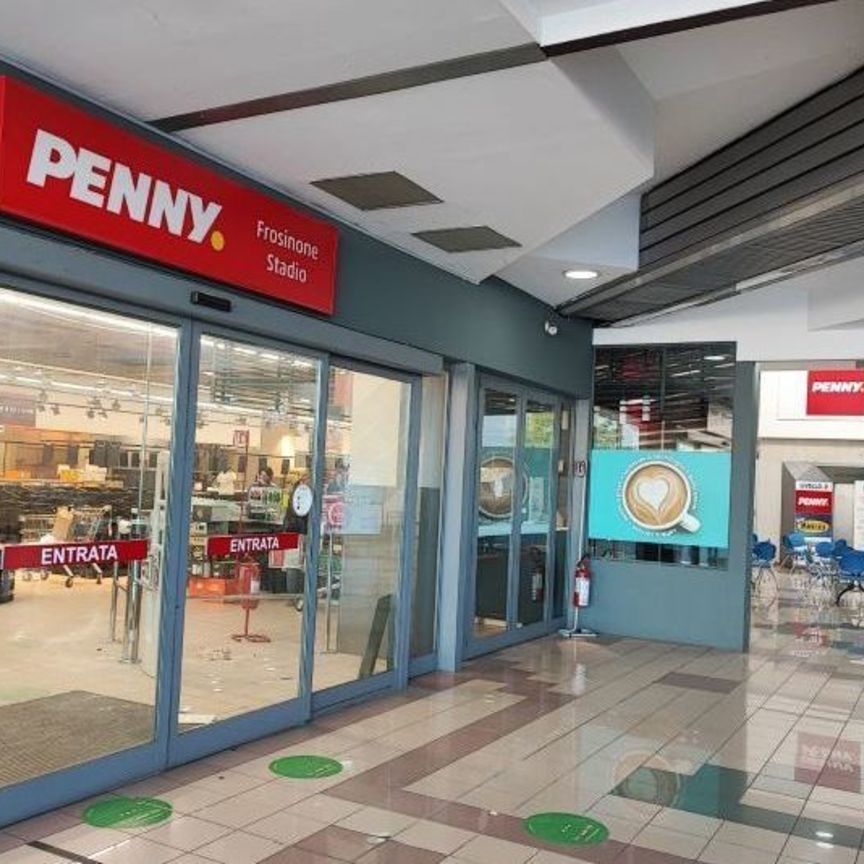 Penny fa ancora shopping nella Capitale