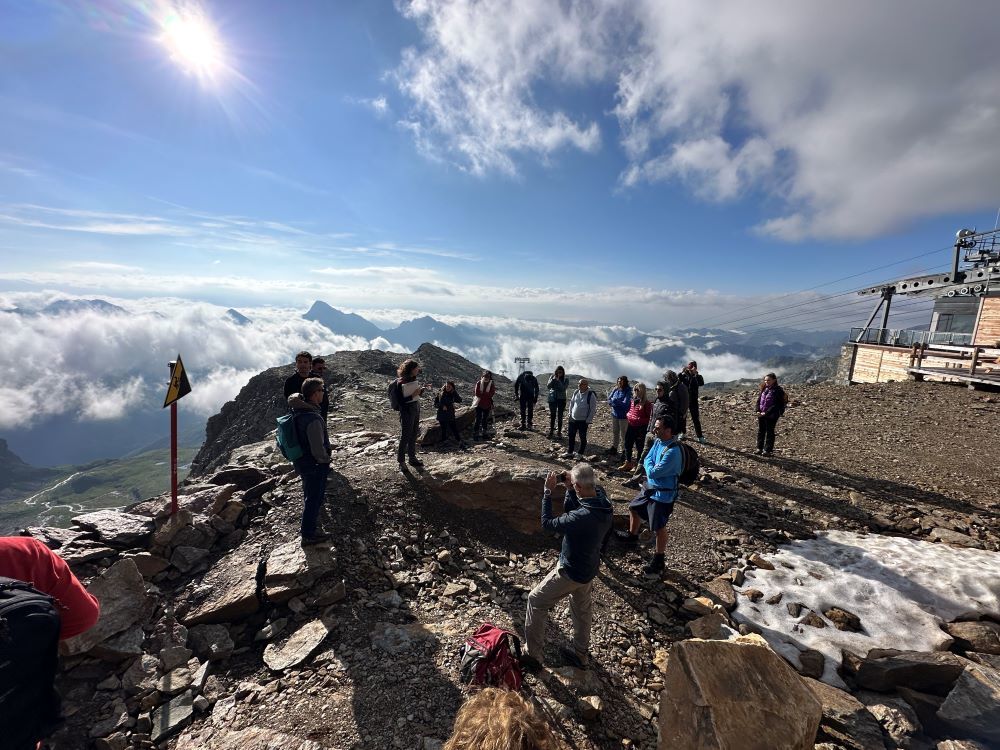 Frosta dona il nuovo pluviometro al Laboratorio di Climatologia Alpina del Monte Rosa 