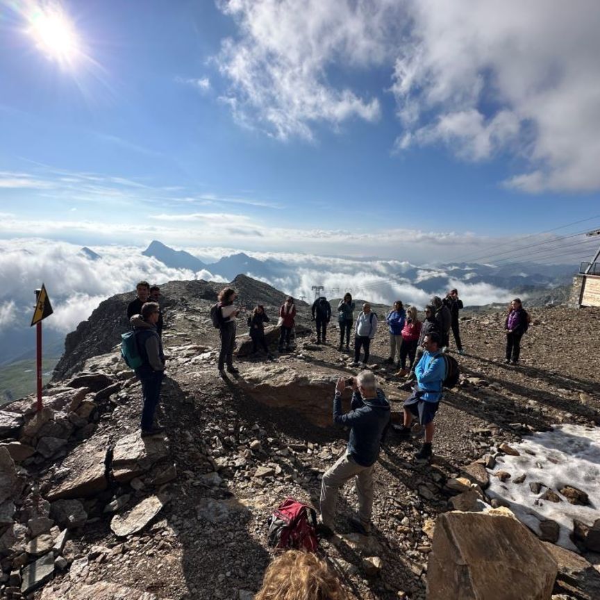 Frosta dona il nuovo pluviometro al Laboratorio di Climatologia Alpina del Monte Rosa 