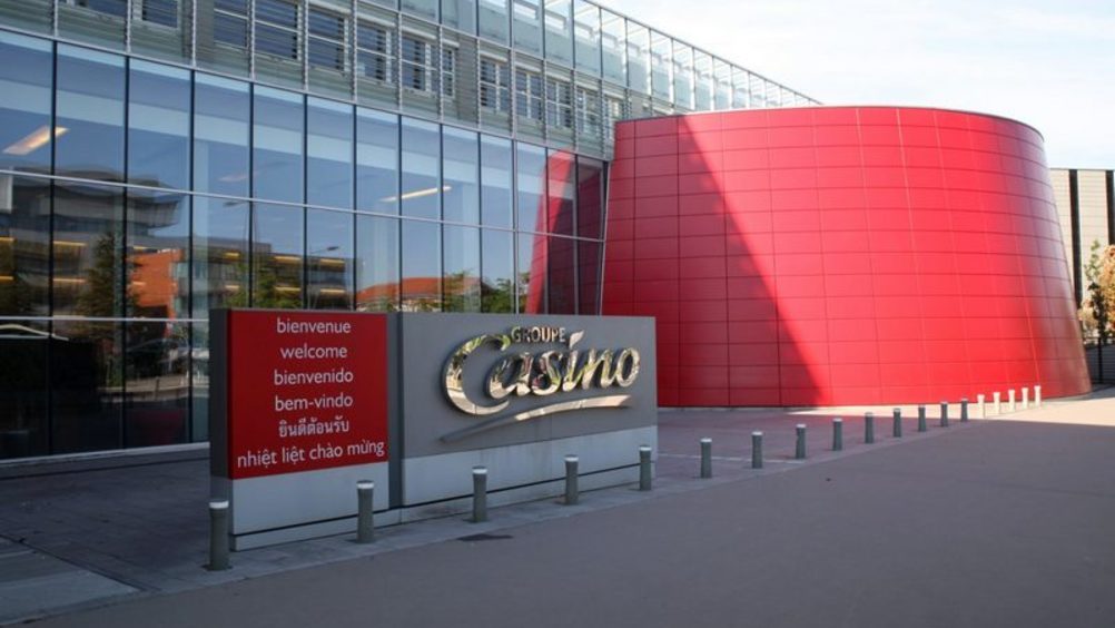 Casino, indebitato per 6,4 miliardi, cederà 180 supermercati a Intermarché