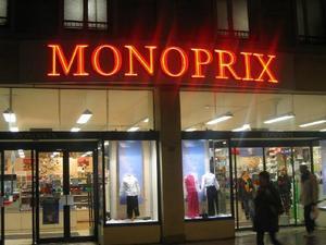 Il tribunale delle istanze di Nanterre blocca le aperture serali dei negozi Monoprix