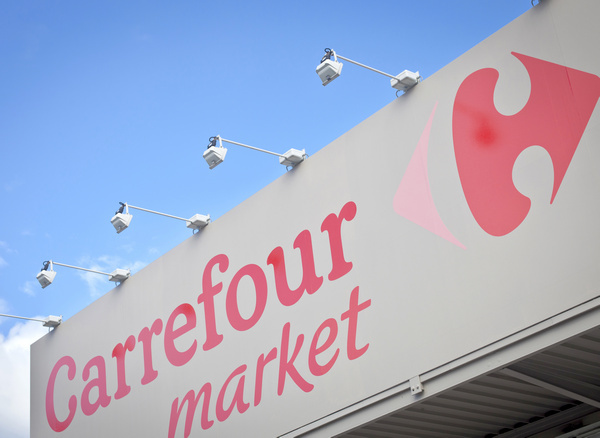 Carrefour chiude l'anno a 87,5 miliardi