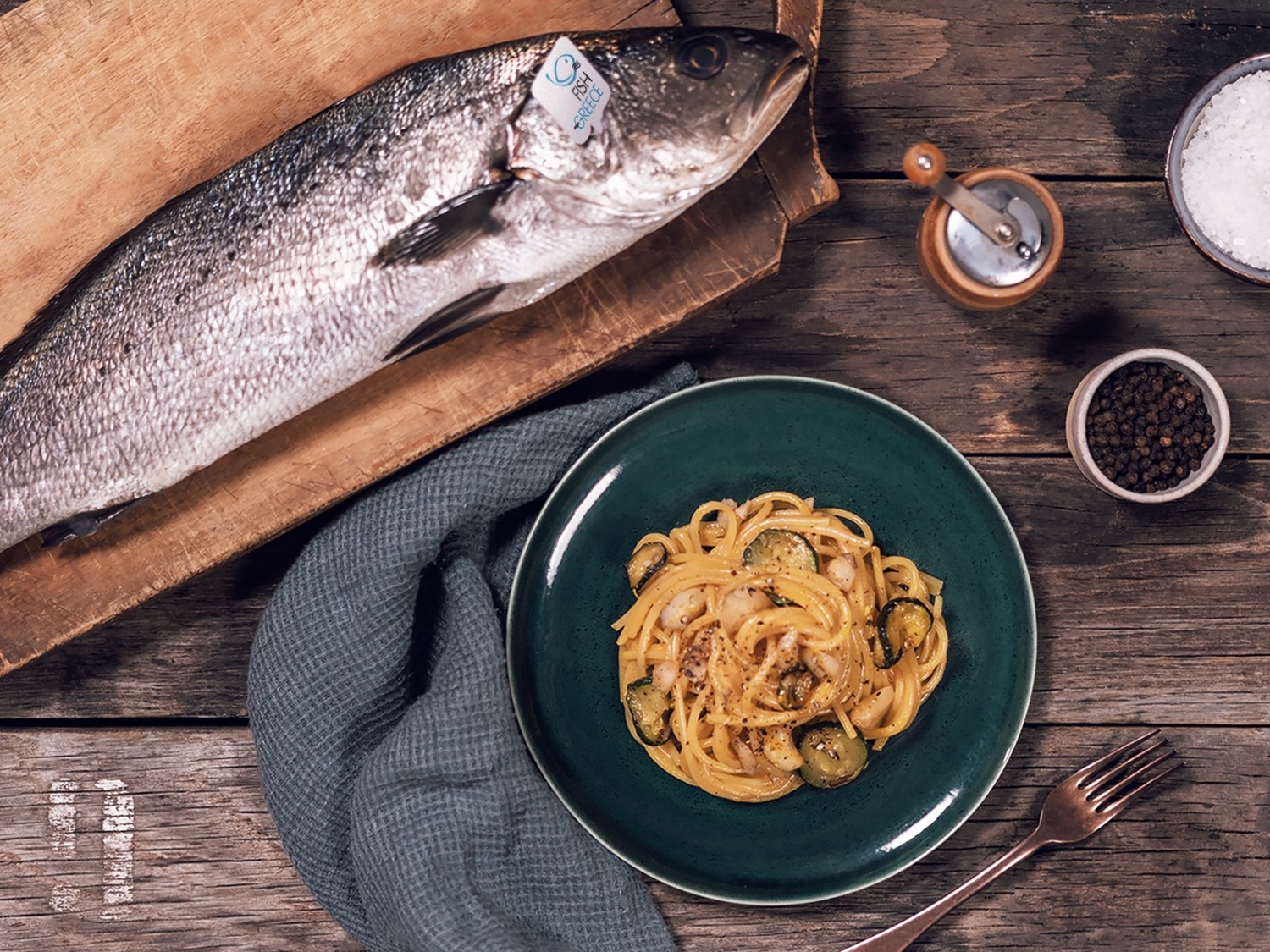 Pancetta o guanciale? Per il Carbonara Day arriva l’alternativa – a base di pesce – “targata” Fish from Greece, che #restaacasa con noi