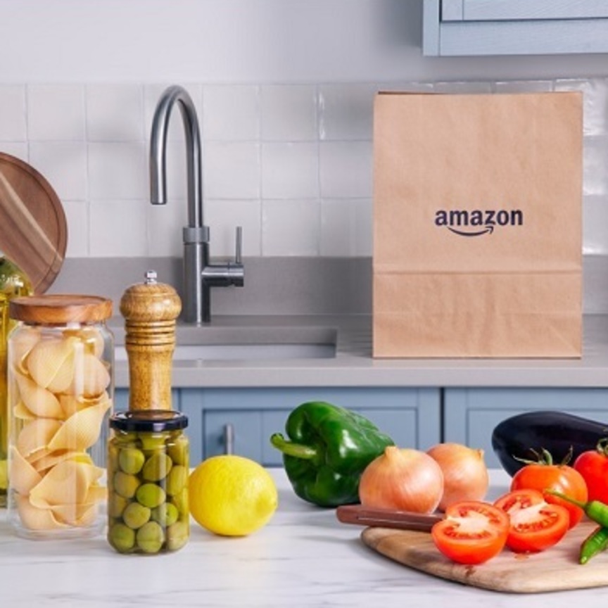 Amazon sfida la Gdo con la consegna della spesa in giornata per tutti i clienti