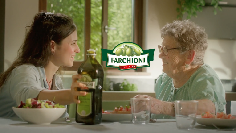 Farchioni lancia il nuovo spot “Insieme da sempre”