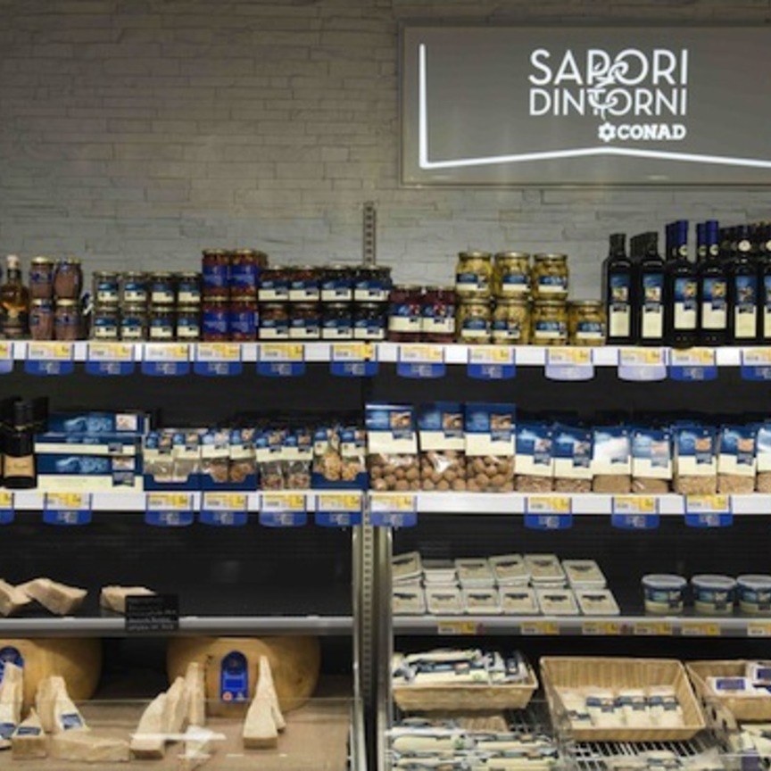 Conad “Sapori e Dintorni” ha scelto Cefla Shopfitting Solutions per arredar...