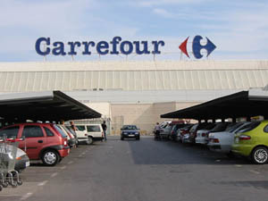 Per la quarta volta Carrefour annuncia un calo degli utili