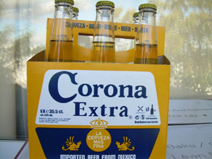 Corona-Extra cerca su Facebook i 5 Corona Juke Boys